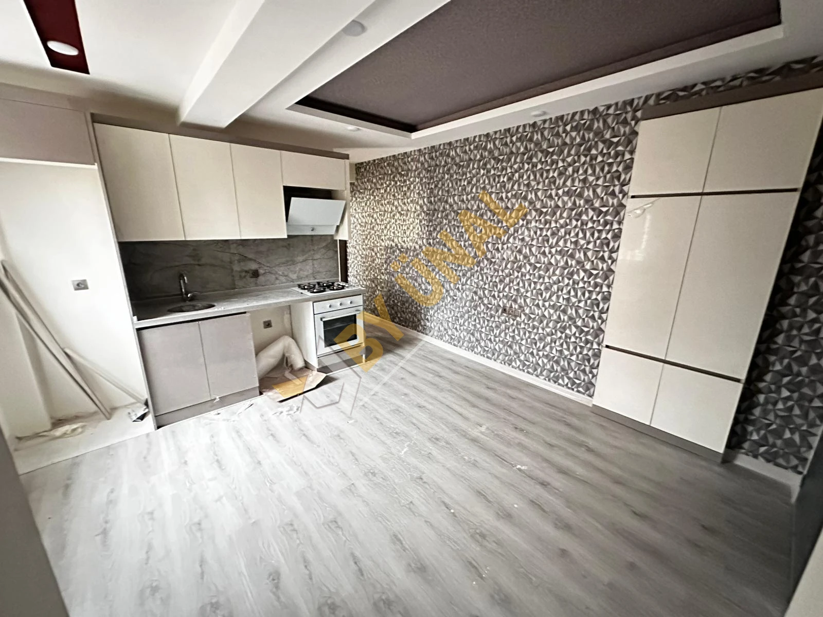 BY ÜNAL'DAN SÜTÇÜLER'DE ASANSÖRLÜ YÜKSEK GİRİŞ 1+1 SATILIK SIFIR DAİRE