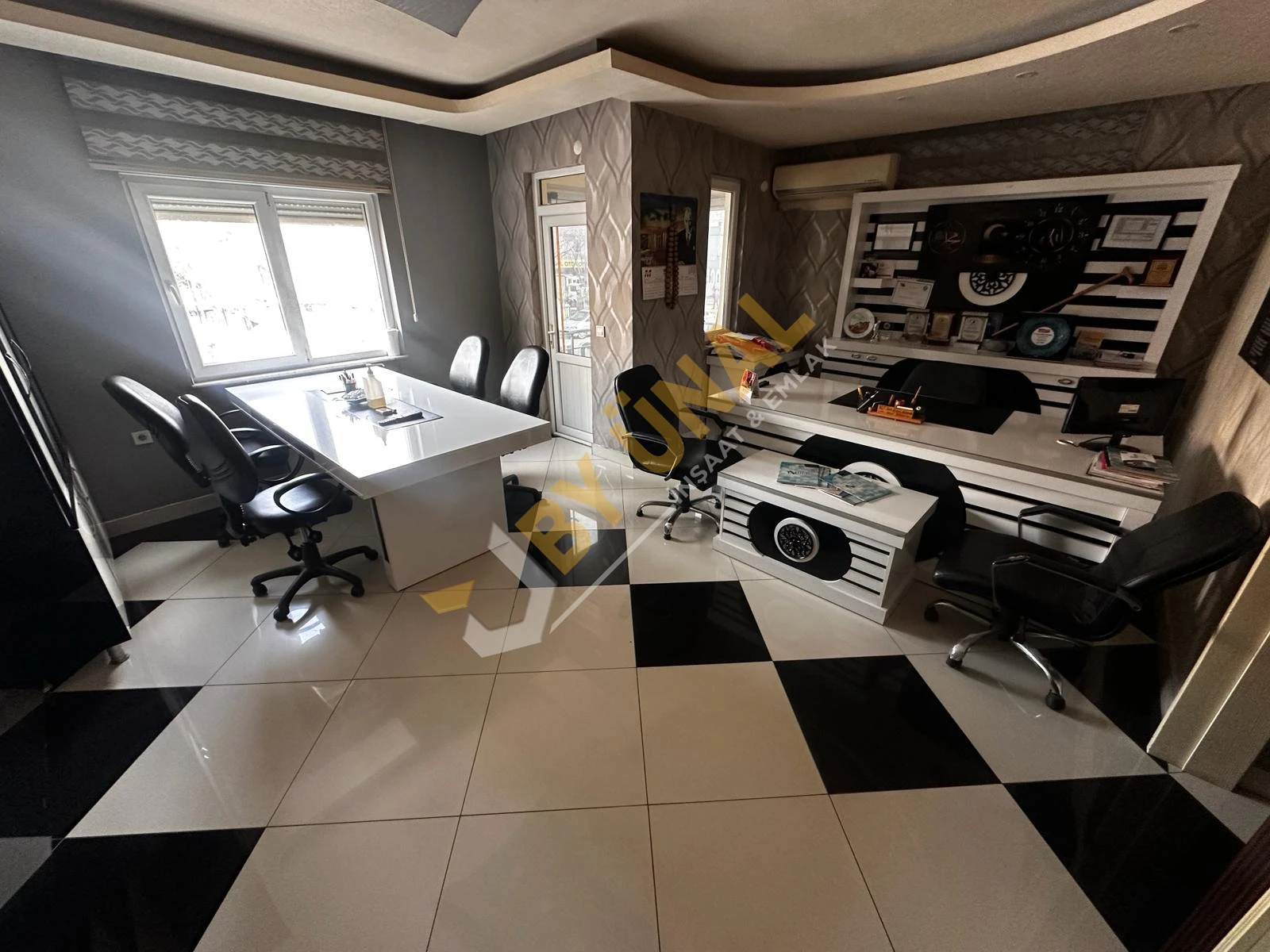 BY ÜNAL'DAN_CUMHURİYET'DE CADDE ÜZERİ_FULL KREDİLİ_ 2+1 MASRAFSIZ SATILIK DAİRE