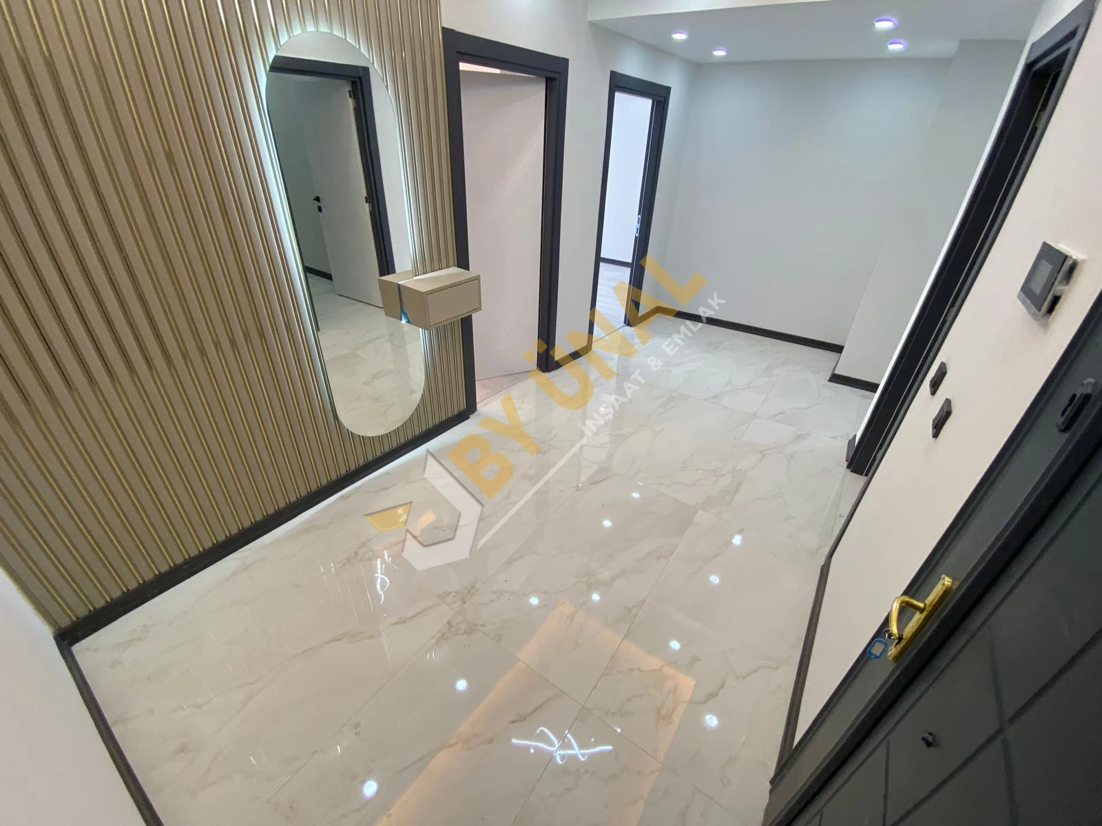 BY ÜNAL'DAN_MURATPAŞA ÜÇGEN'DE TRAMVAY DİBİ_KATTA ASANSÖRLÜ FULL YAPILI SATILIK 2+1 DAİRE