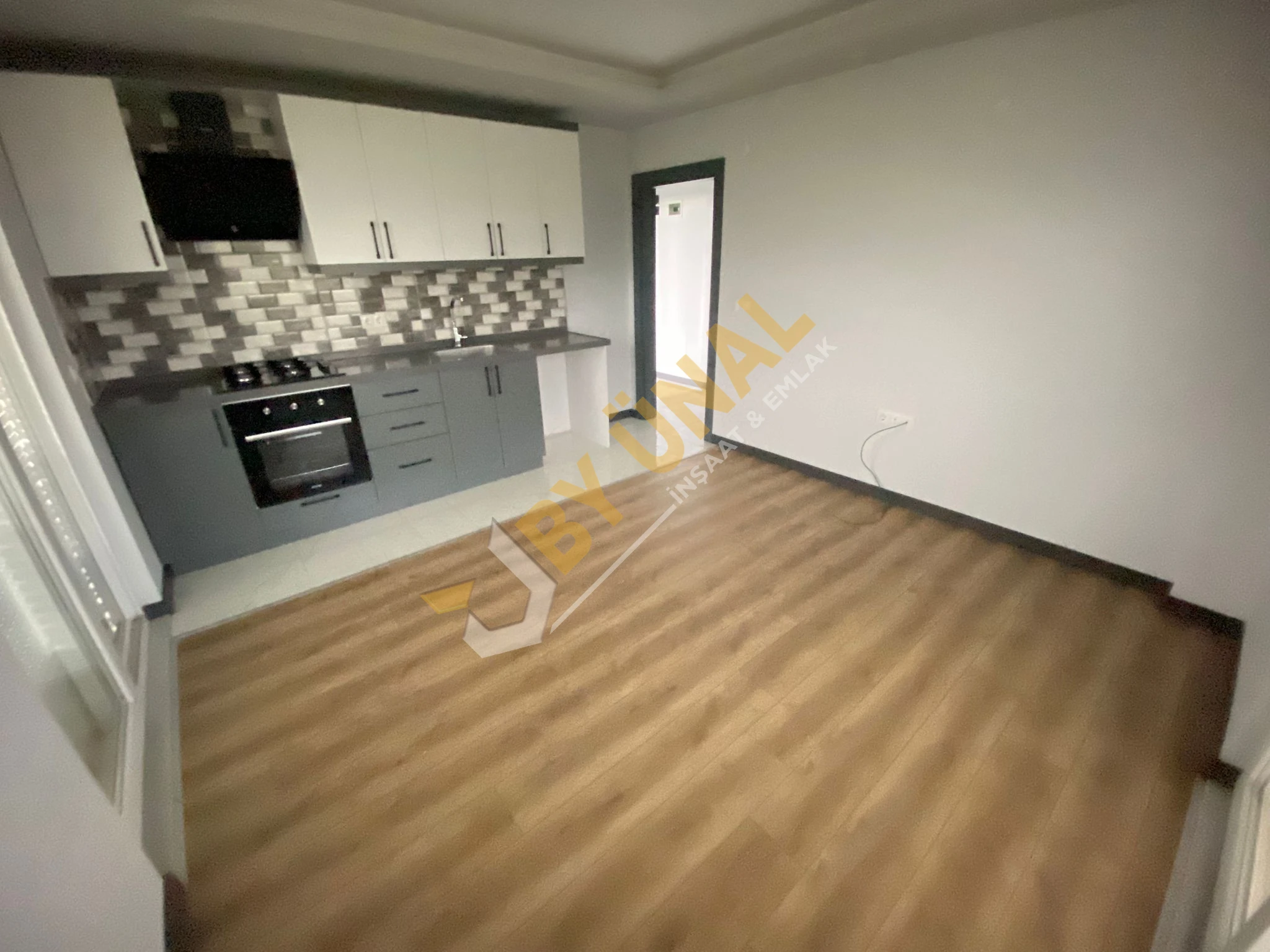 BY ÜNAL'DAN_DÖŞEMEALTI YENİKÖY'DE_ACİL SATILIK_SIFIR DAİRE