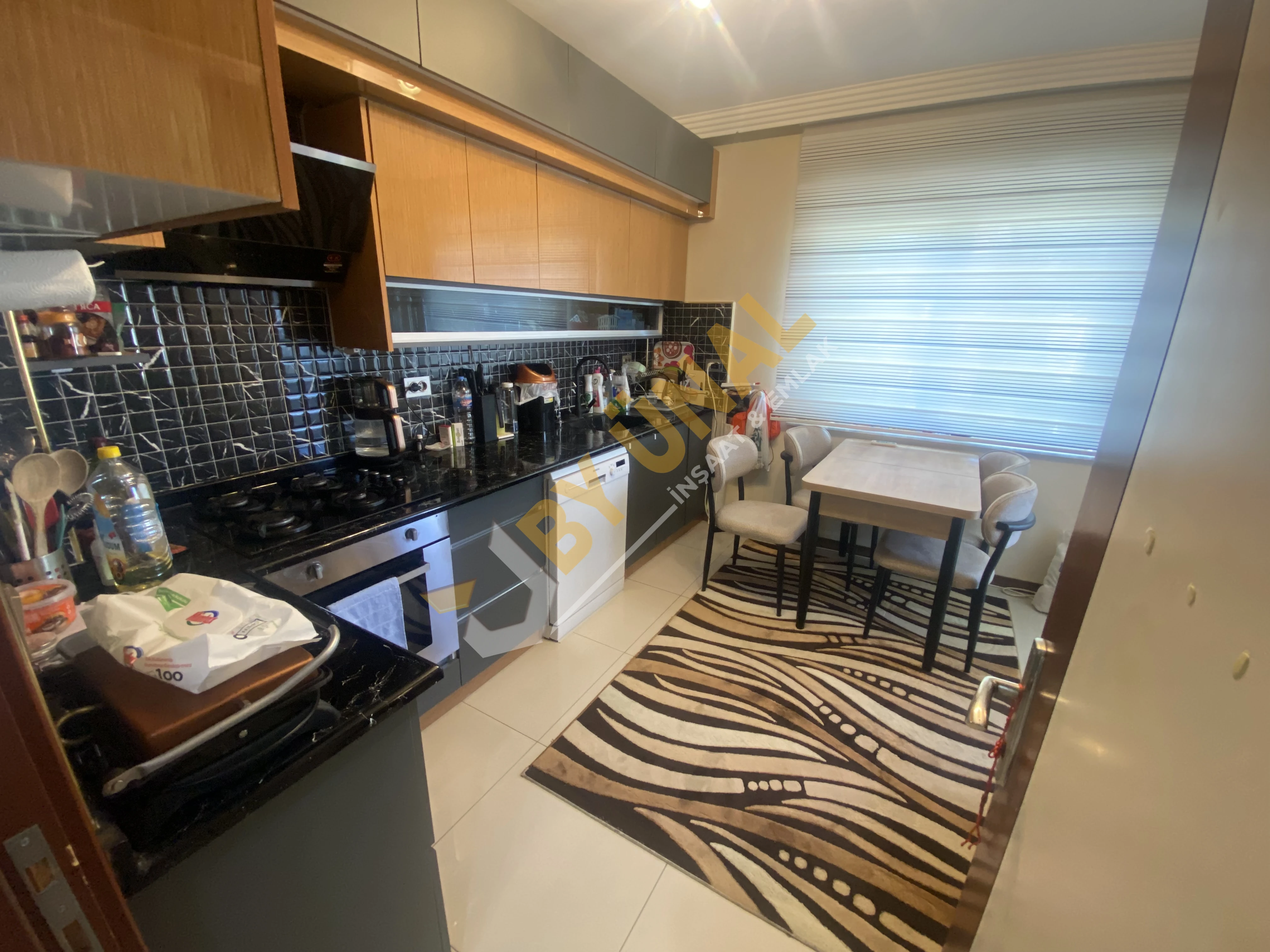 BY ÜNAL'DAN_GÜZELOBA'DA SATILIK_AYRI MUTFAKLI_110 M2 2+1 DAİRE