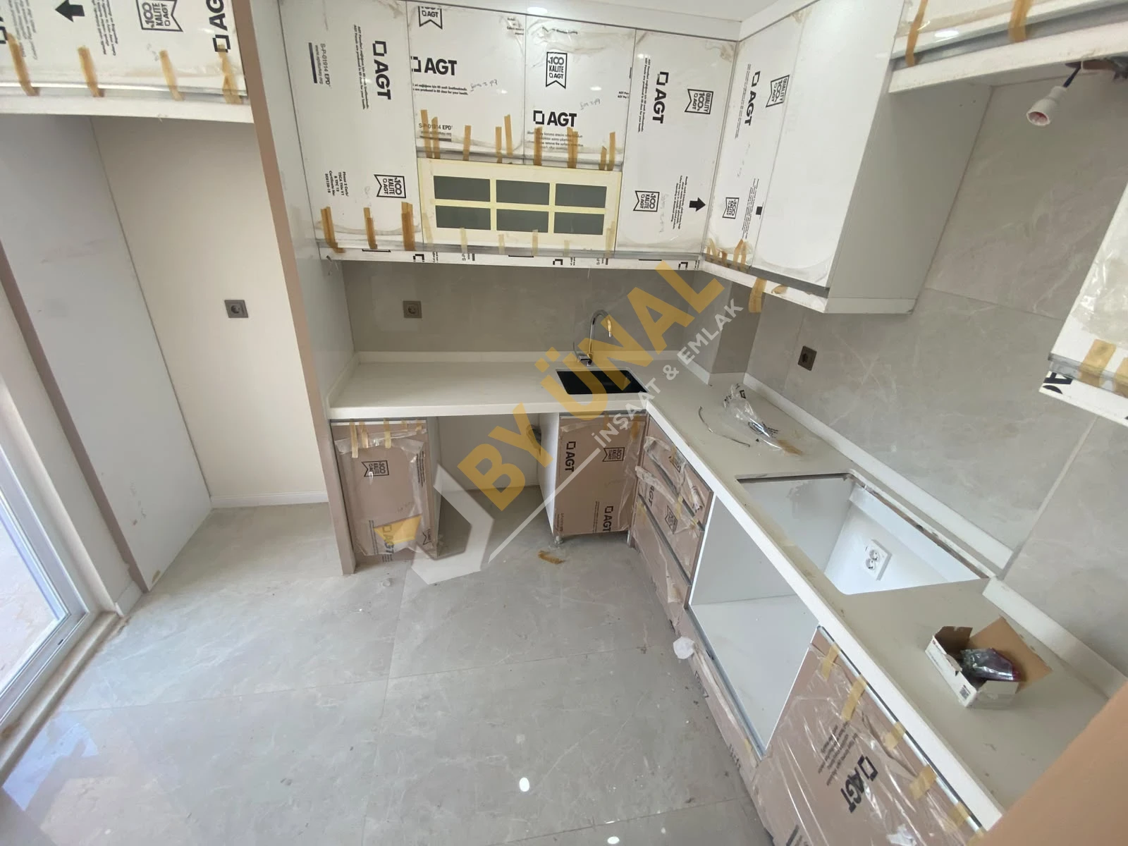 BY ÜNAL'DAN_ESENTEPE'DE YERDEN ISITMALI  2+1 KATTA  ASANSÖRLÜ SATILIK SIFIR DAİRE