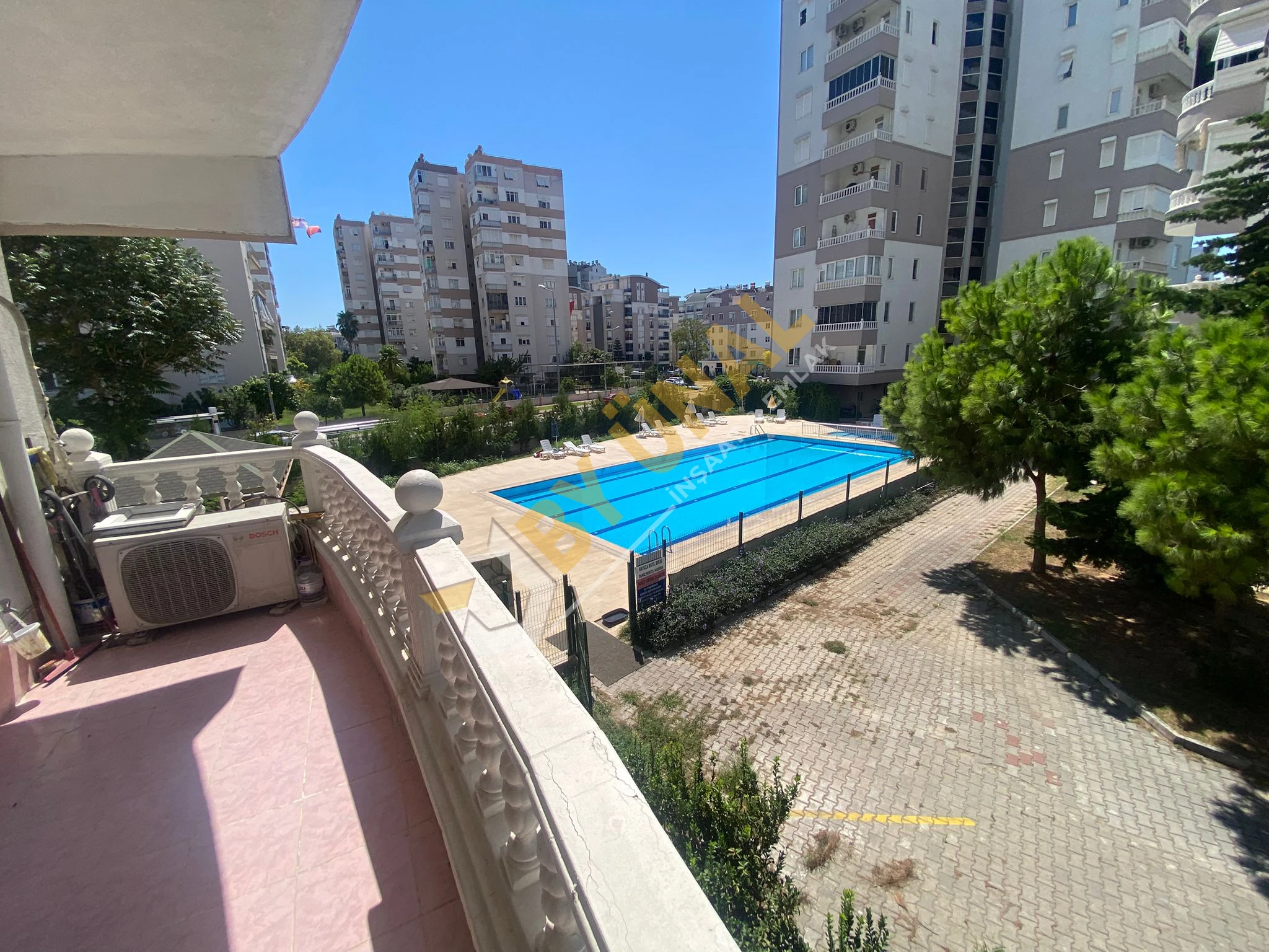 BY ÜNAL'DAN_GÜZELOLUK'DA FULL EŞYALI HAVUZLU SİTEDE 2+1 KİRALIK DAİRE