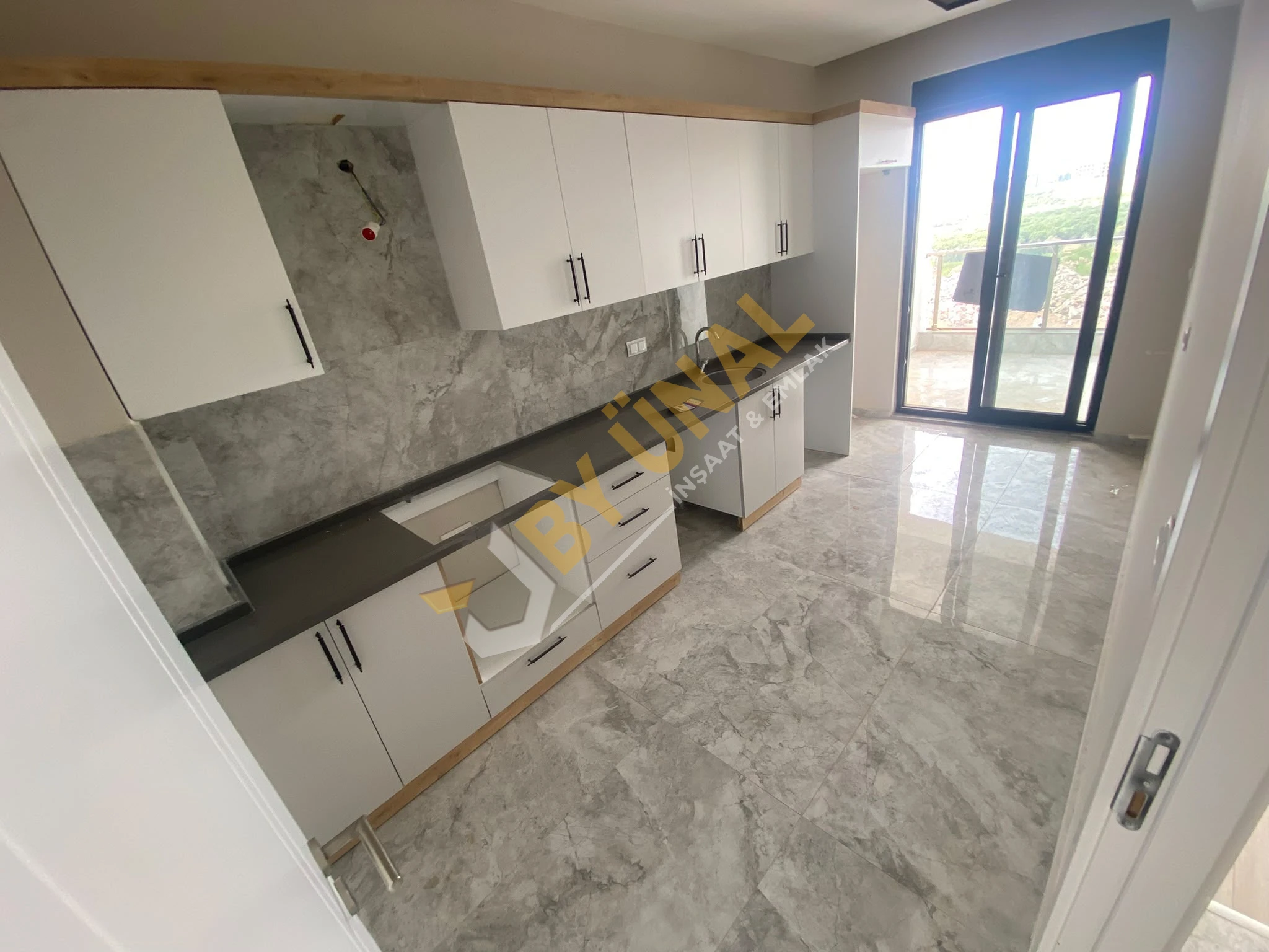 BY ÜNAL'DAN ÇANKAYA'DA SATILIK SIFIR AYRI MUTFAKLI 2+1 DAİRE