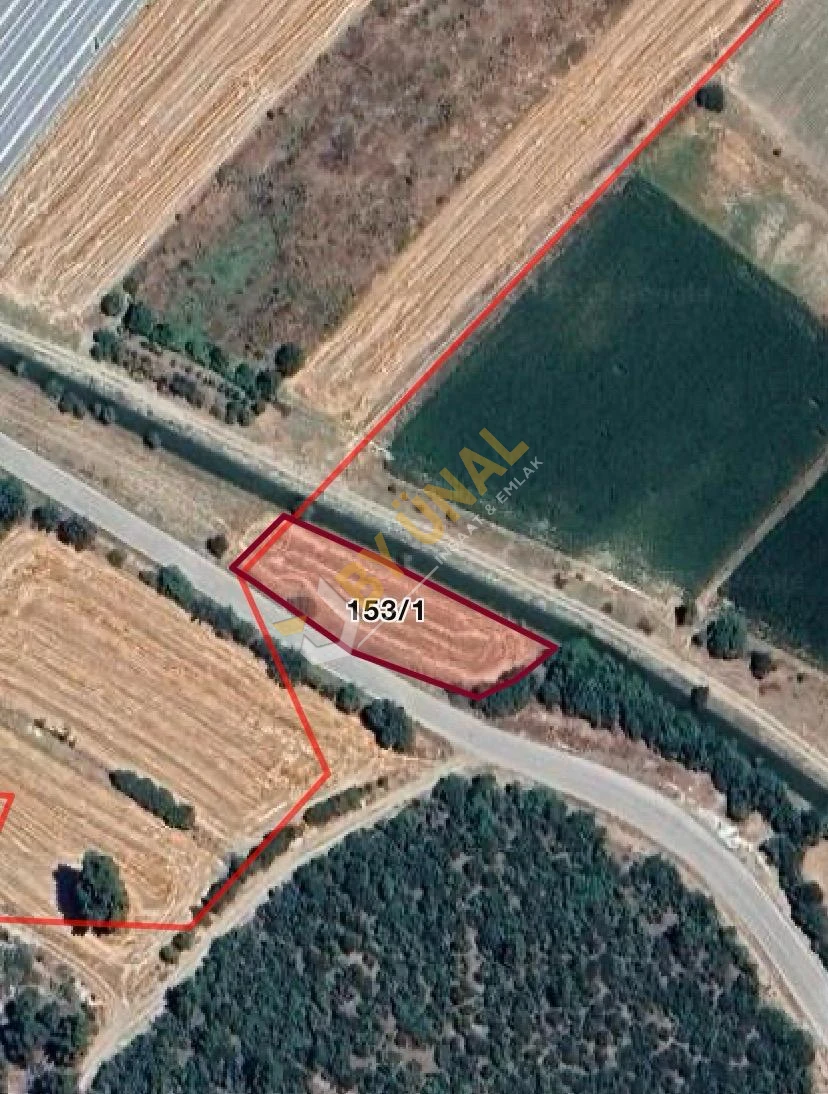 BY ÜNAL'DAN BURDUR GÖLHİSAR'DA SATILIK TEK TAPULU TARLA