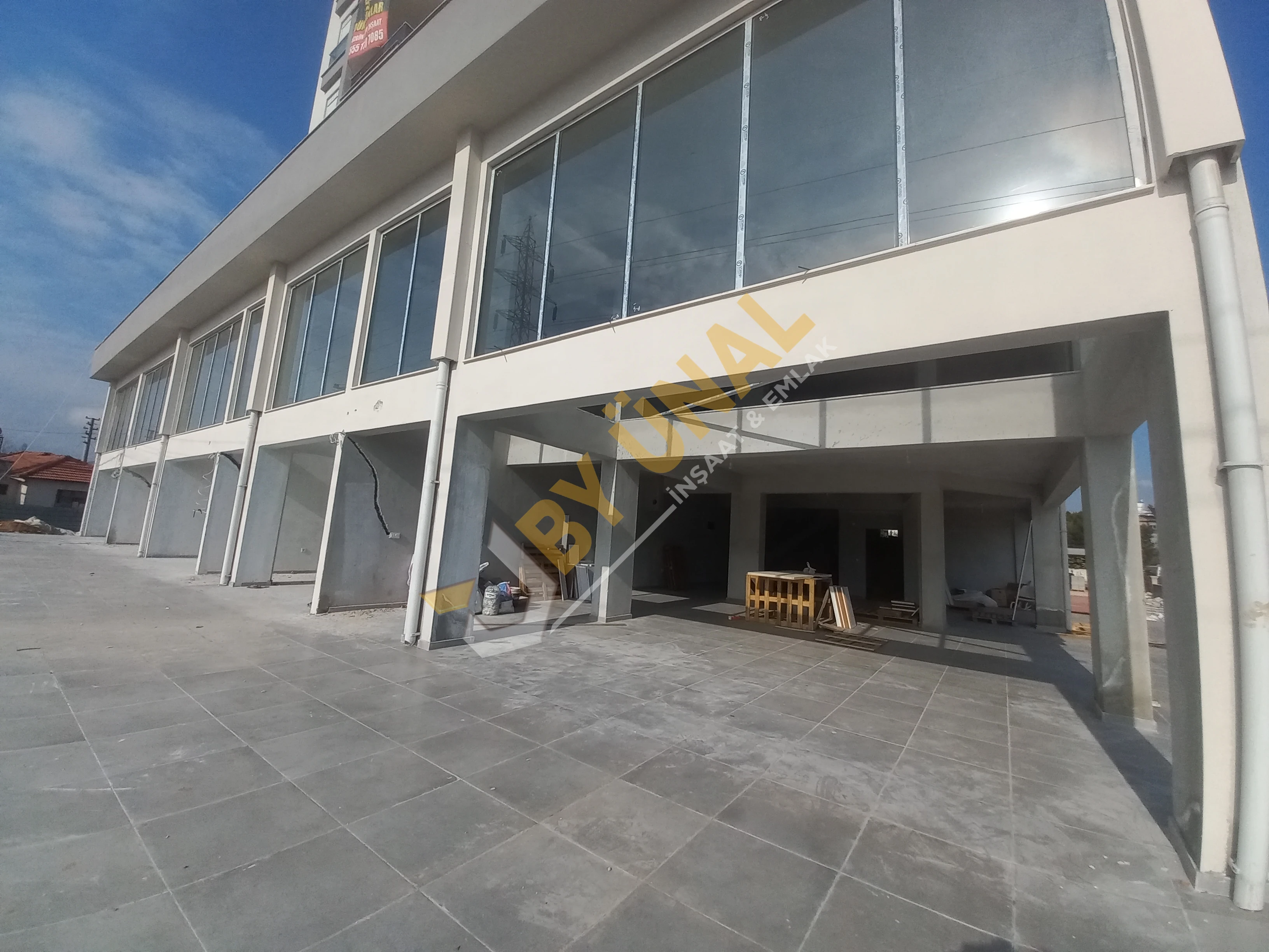 BY ÜNAL'DAN KEPEZ SÜTÇÜLER'DE CADDE ÜSTÜ 300 M2 SIFIR DÜKKAN