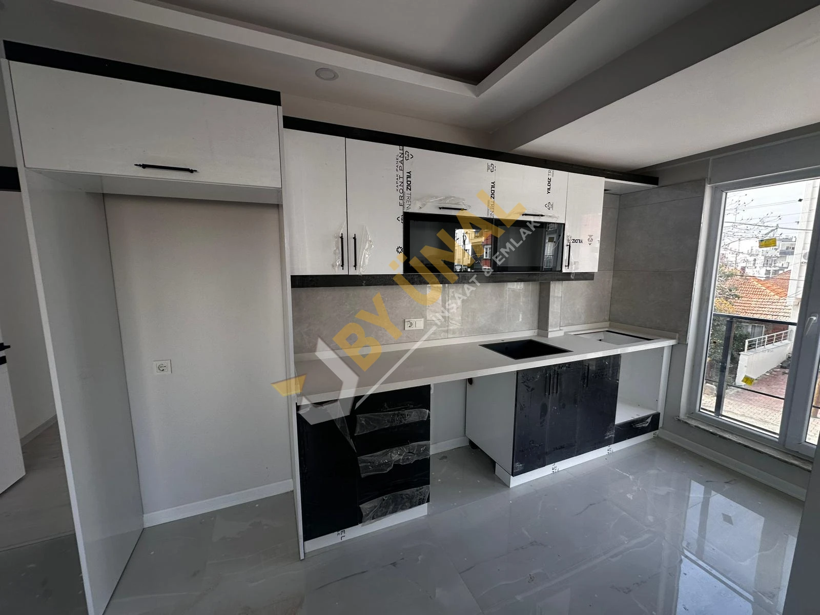 BY ÜNAL'DAN_ERENKÖY'DE 2+1_TRAMVAY YAKINI_ASANSÖRLÜ SATILIK SIFIR DAİRE