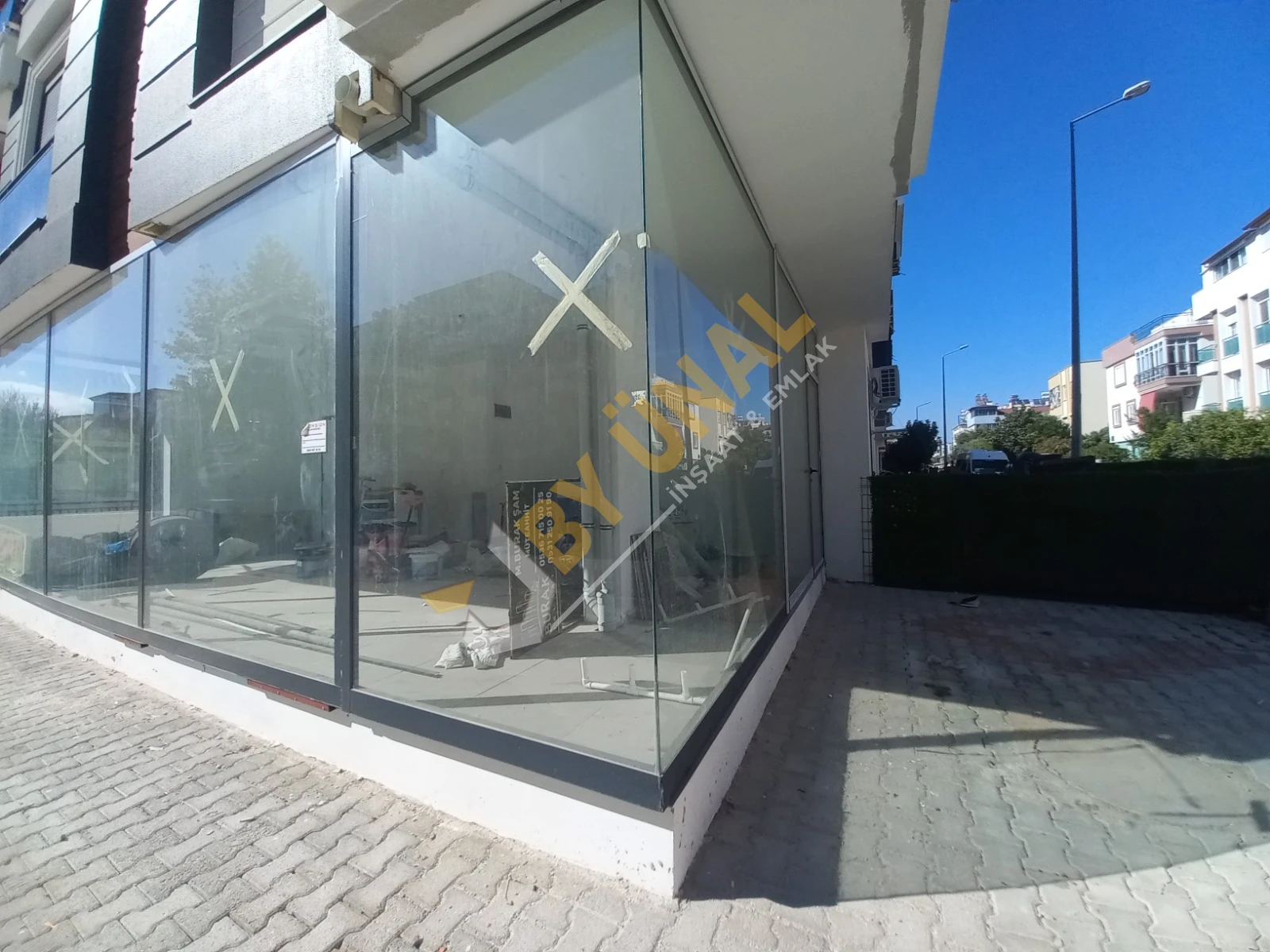 BY ÜNAL'DAN_FABRİKALAR'DA ÖZDİLEK AVM YAKINI_YOL ÜSTÜ SATILIK SIFIR DÜKKAN
